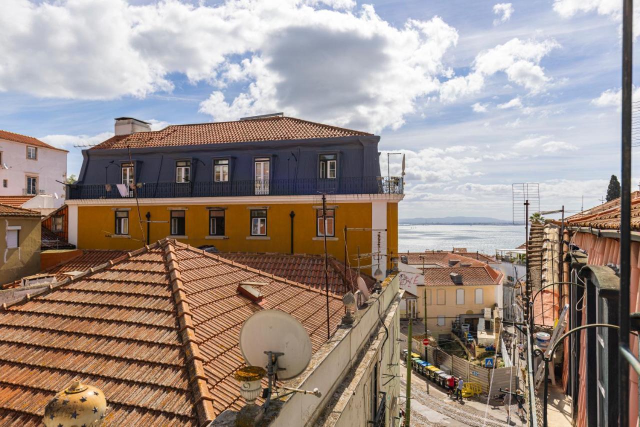Alfama 2Bdr Duplex Apartment W/ Balcony By Lovelystay Lisboa Exteriör bild